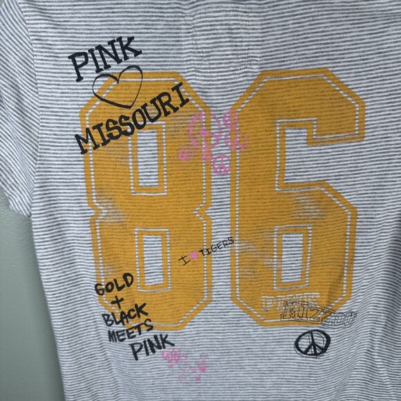 Victoria’s Secret PINK Jones & Mitchell Mizzou Missouri Tigers Vneck Size Medium - Picture 6 of 9